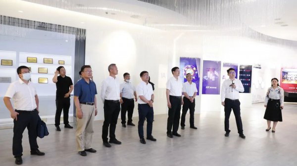 市委常委、常務(wù)副市長(zhǎng)宿勝帶隊(duì)赴京東(山東)數(shù)字經(jīng)濟(jì)產(chǎn)業(yè)園招商洽談